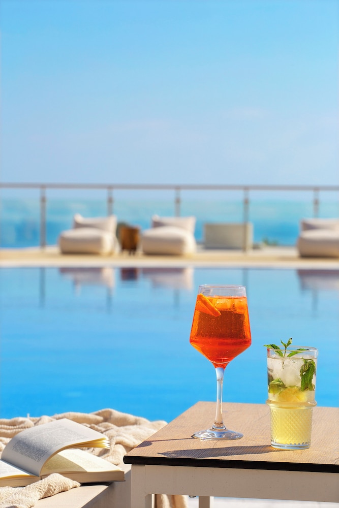 Zeus Eleva Ajul, a Registry Collection Hotel photo2