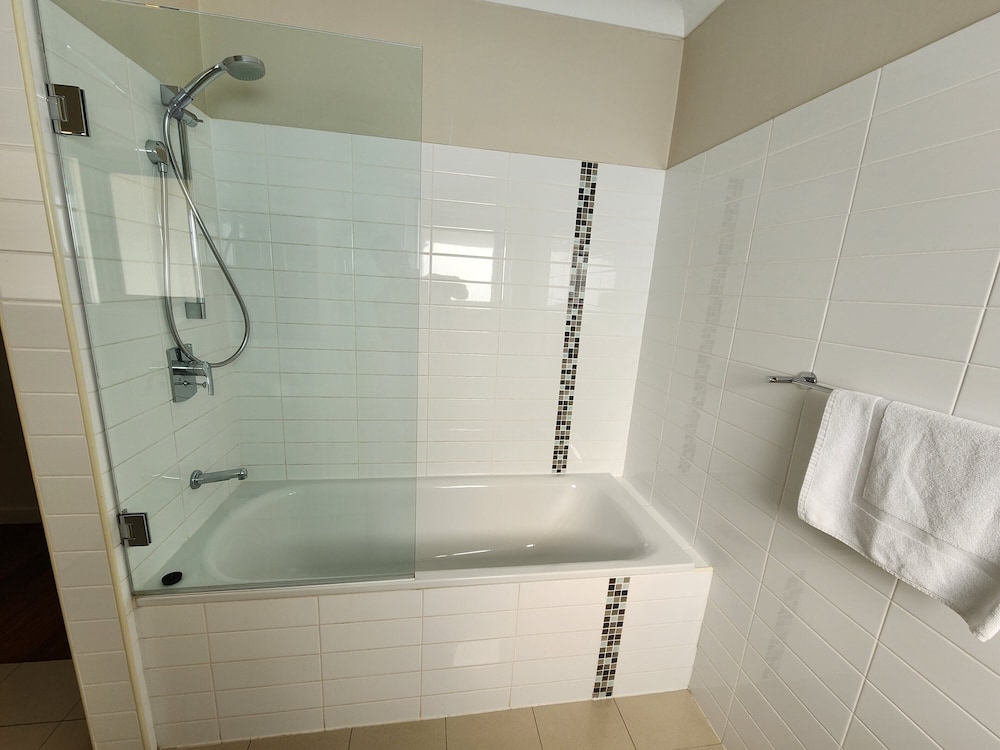 Ethelton Serviced Apartments 43/50