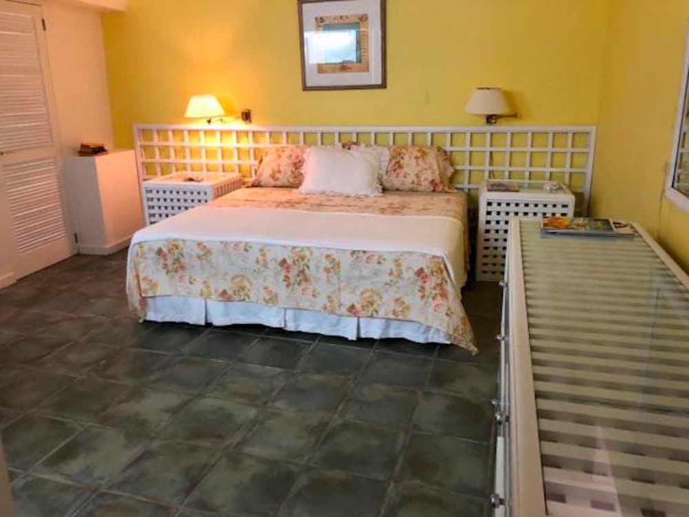 Bequia Beachfront Villa Hotel 28/83