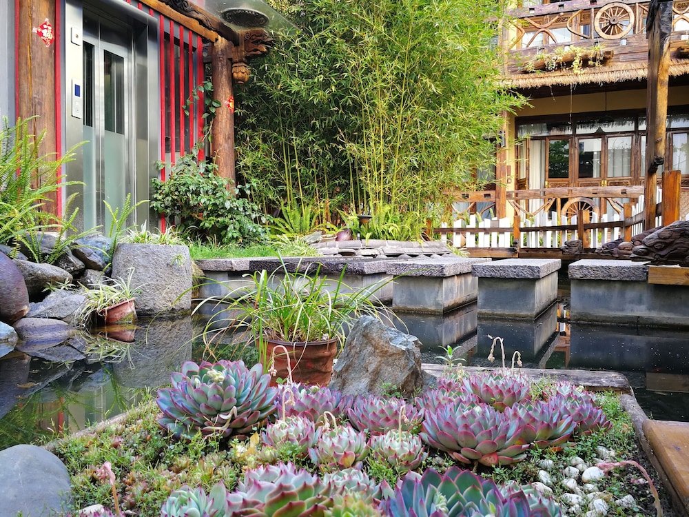 China Old Story Inn Lijiang Elite Garden 43/50