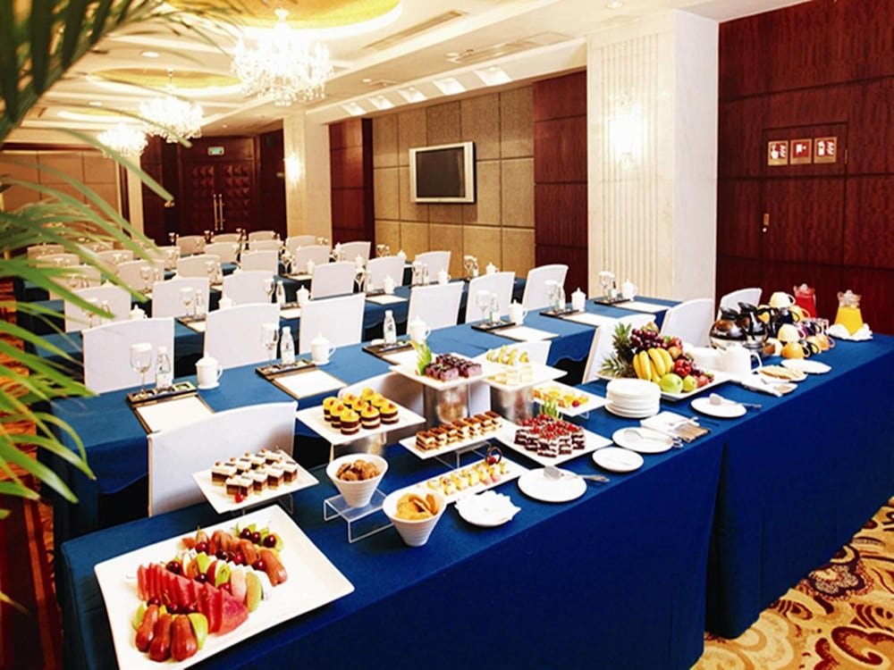 Quanzhou C&D Hotel 64/72