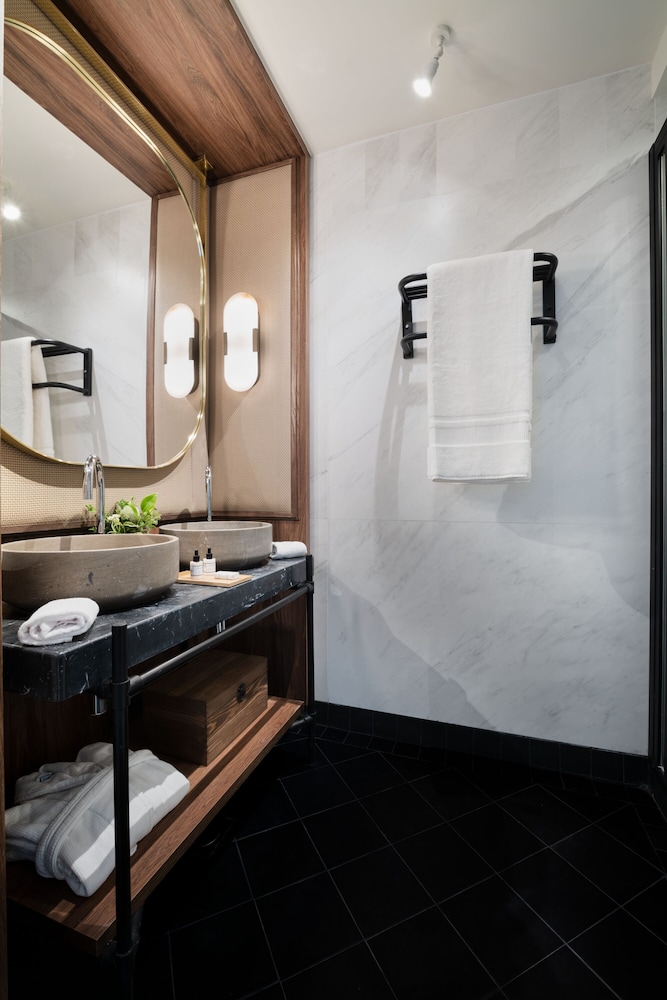Only YOU Hotel Valencia (ex Ayre Astoria Place) 3/72
