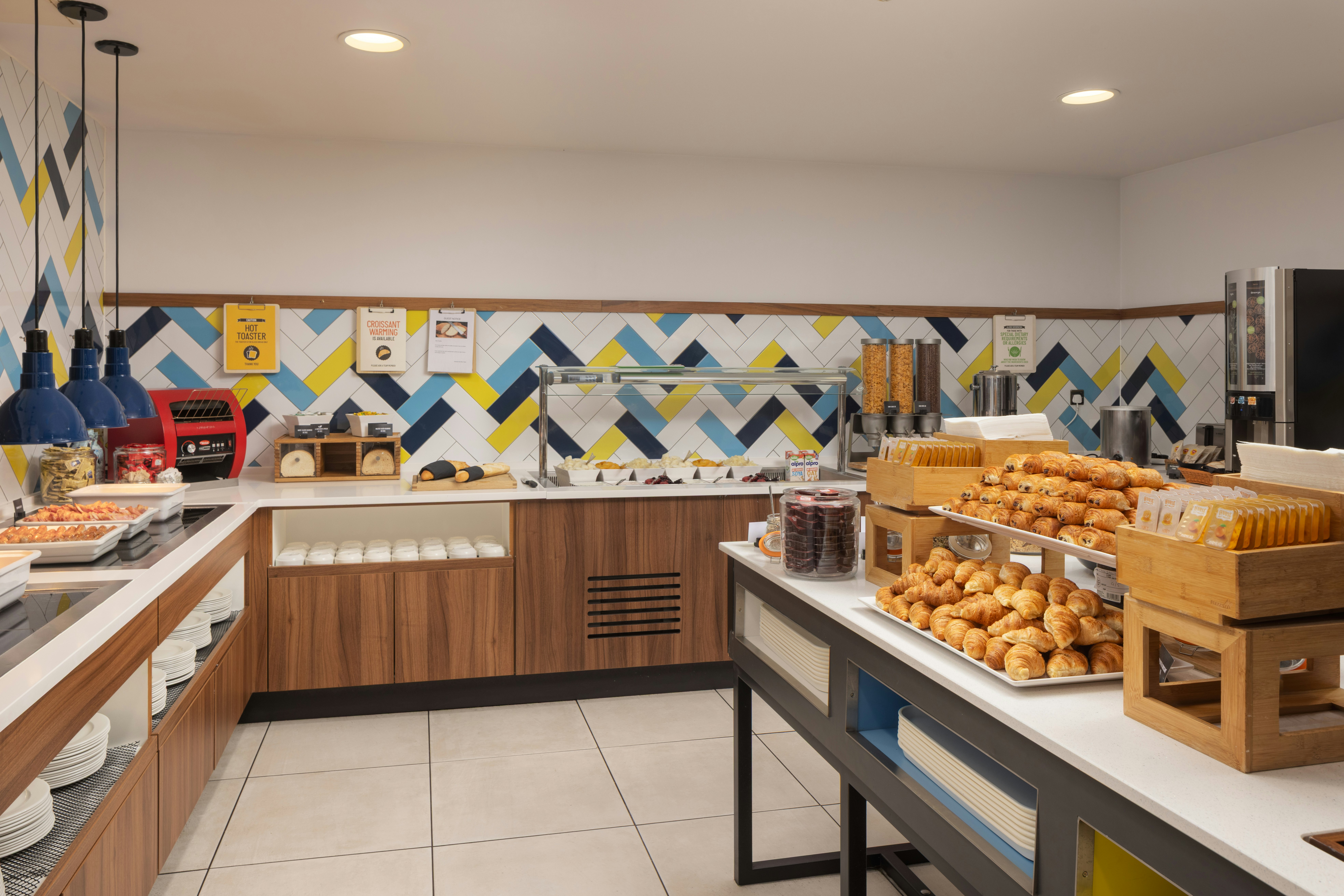Hampton By Hilton London Stansted Airport 23/59