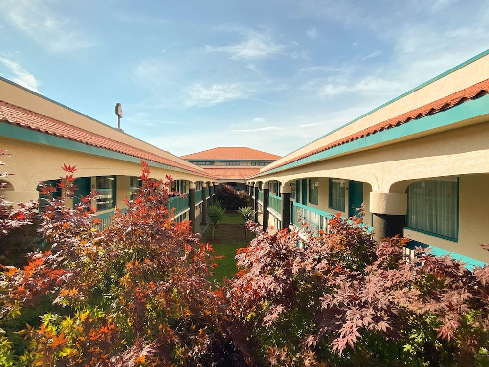 Motel6 Savannah, GA - Gateway & I-95 in SAVANNAH - GA