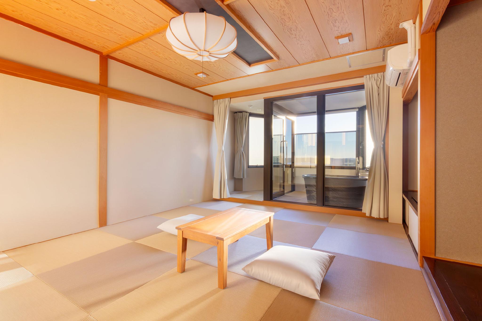 Interior, Japanese, Superior, 6 Futon Beds, Outdoor Bath