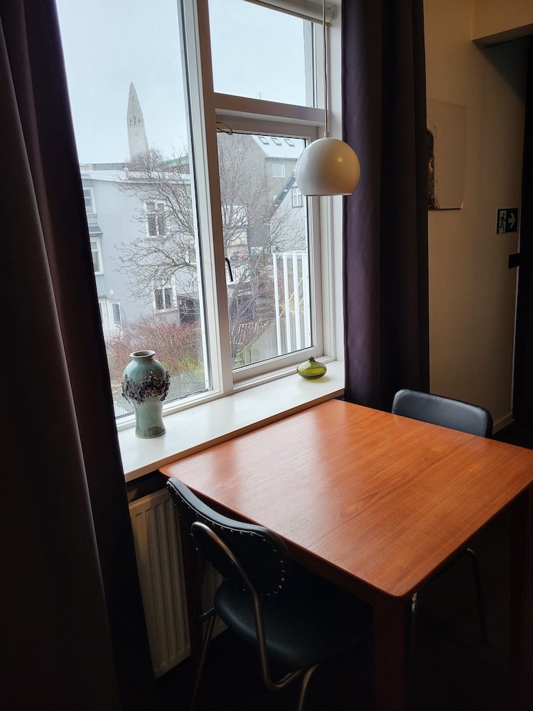 Grettir Apartments 34/50