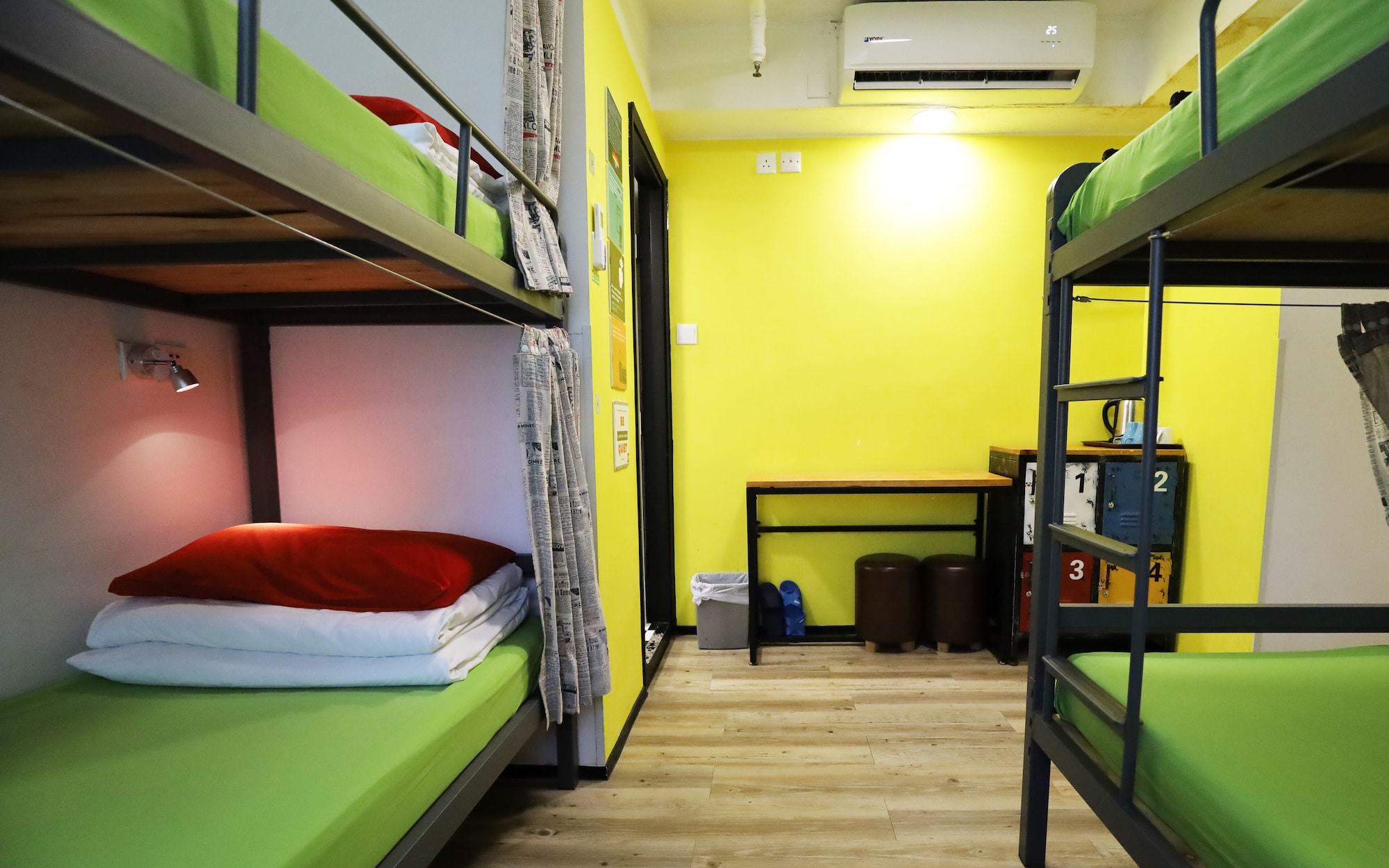 MIXED DORM, 4 PEOPLE