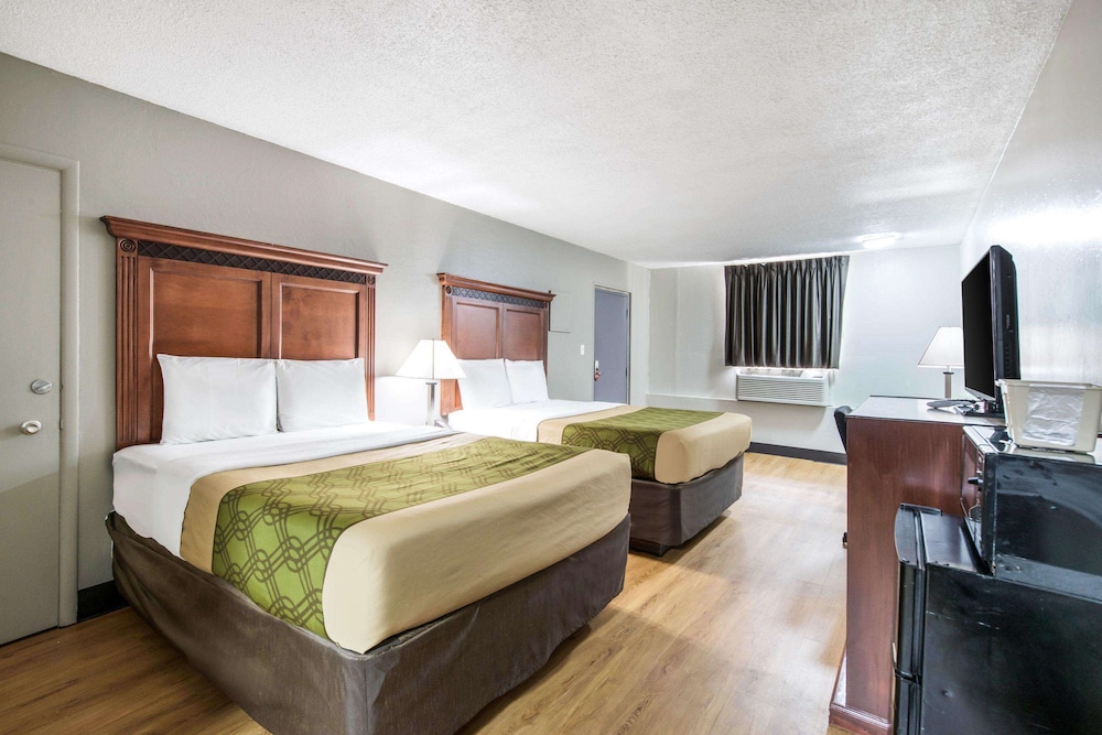 Rodeway Inn St. Joseph MI 7/20