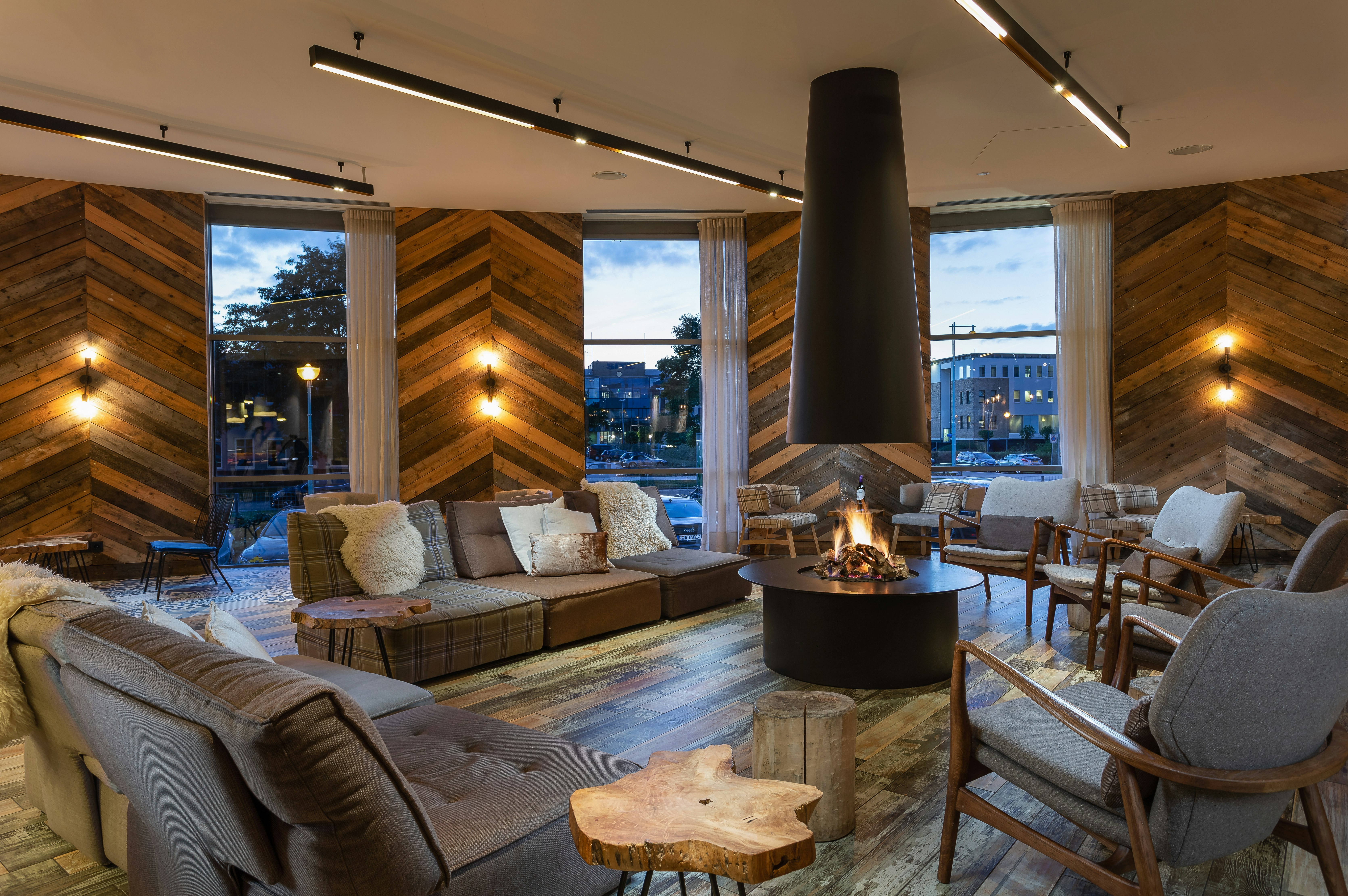 Urban Lodge Hotel 23/42