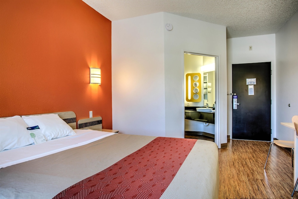 Motel6 Missoula, MT 22/65