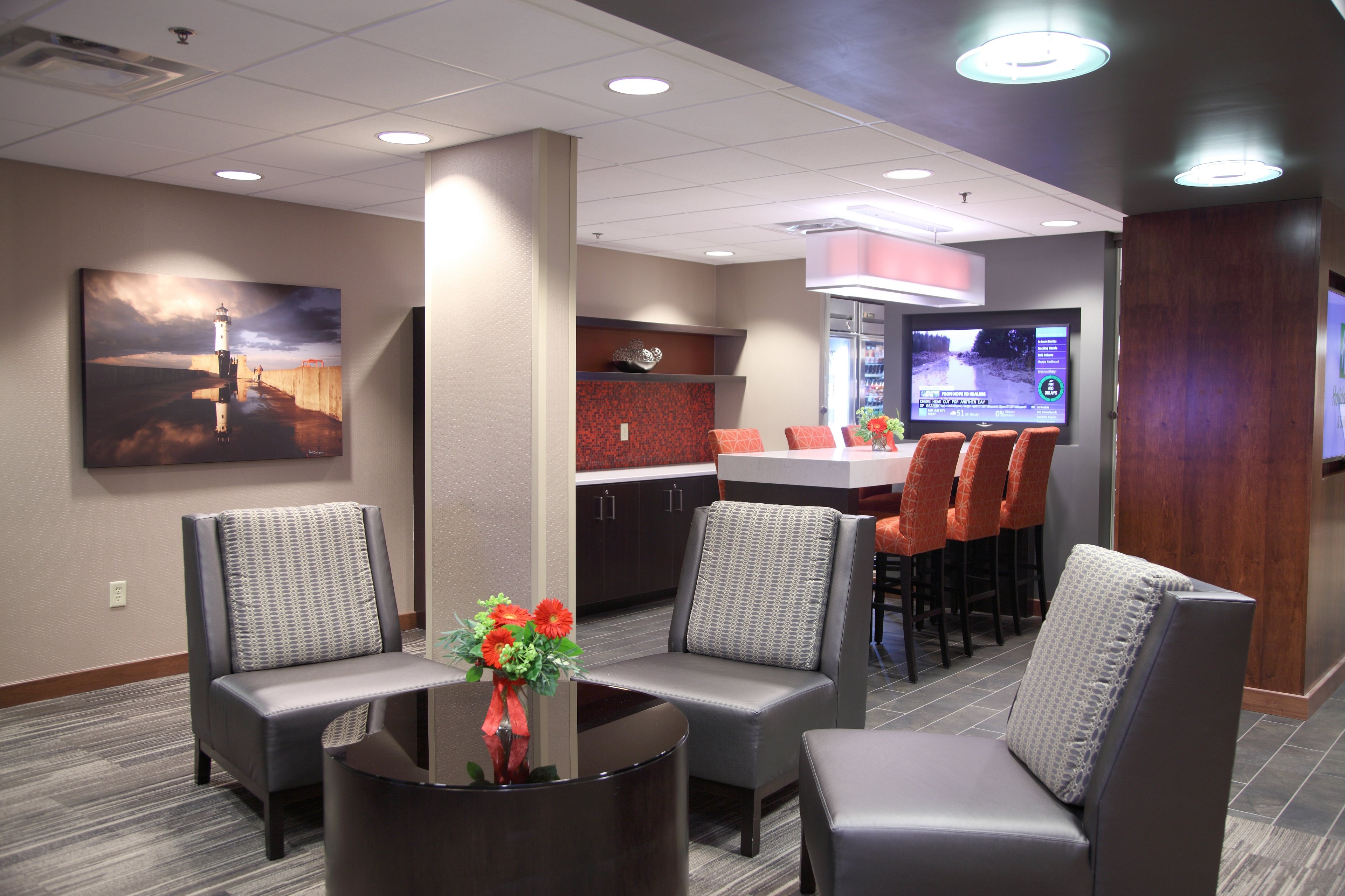 Holiday Inn Hotel And Suites Duluth Downtown 47/76