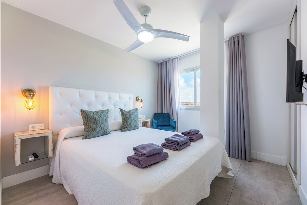 SUITE, APARTMENT, XXL