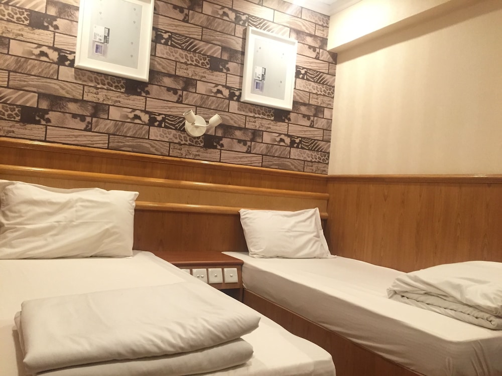 Kowloon New Hostel 8/35