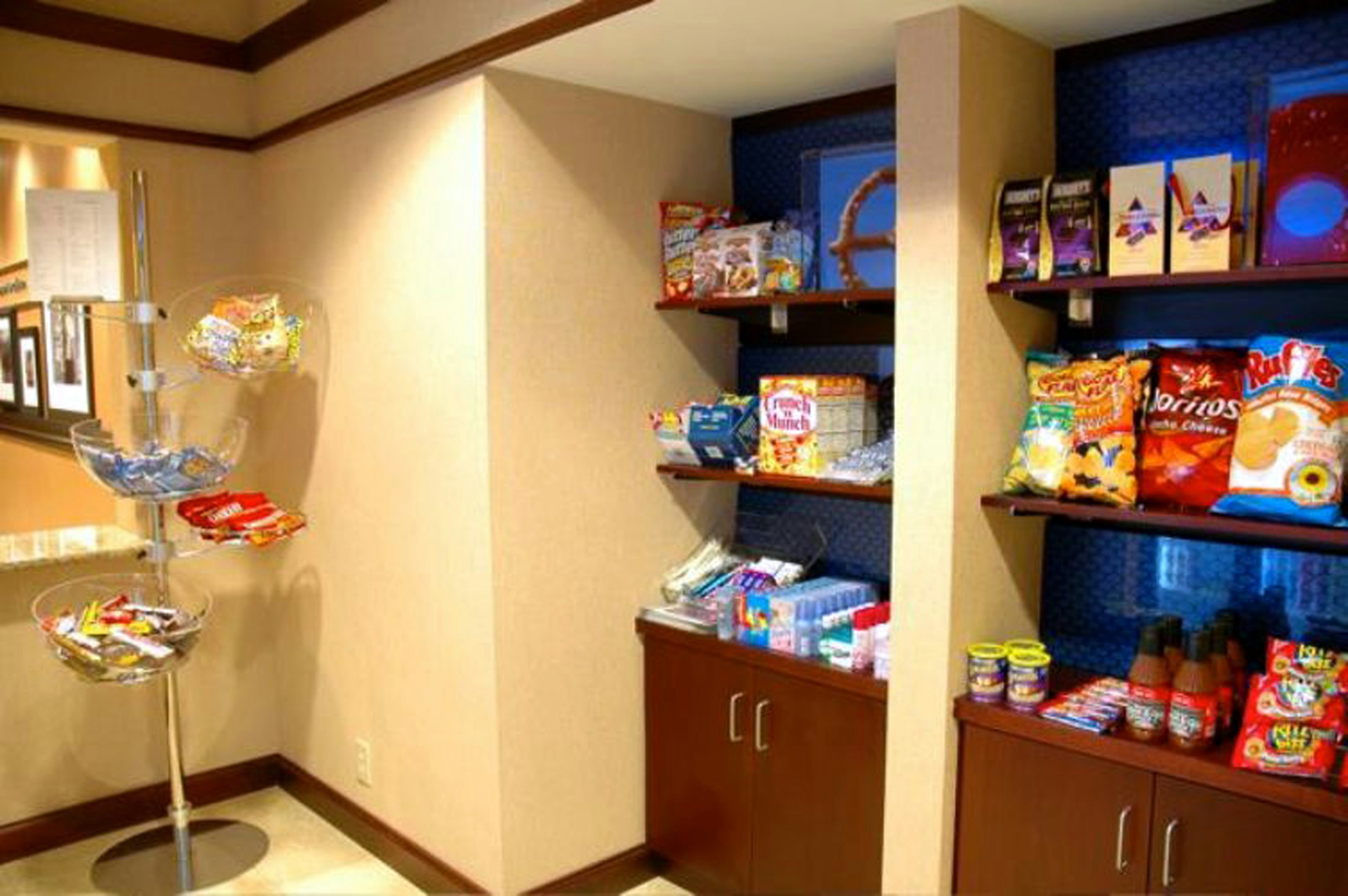 Hampton Inn Calera 24/47