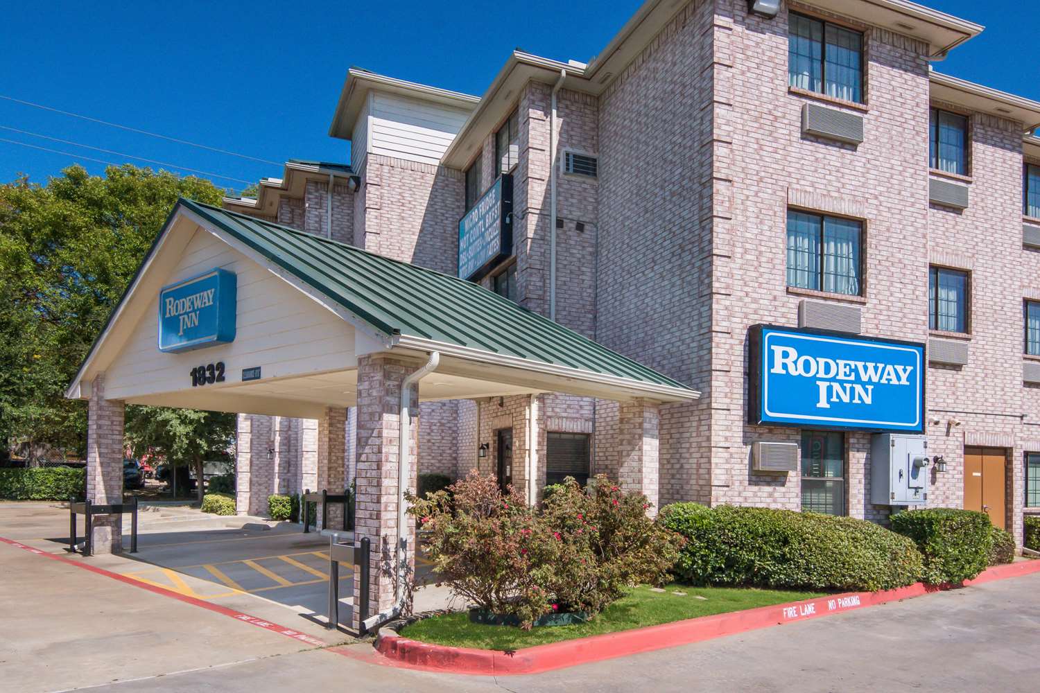 Rodeway Inn Carrollton I-35E 25/28