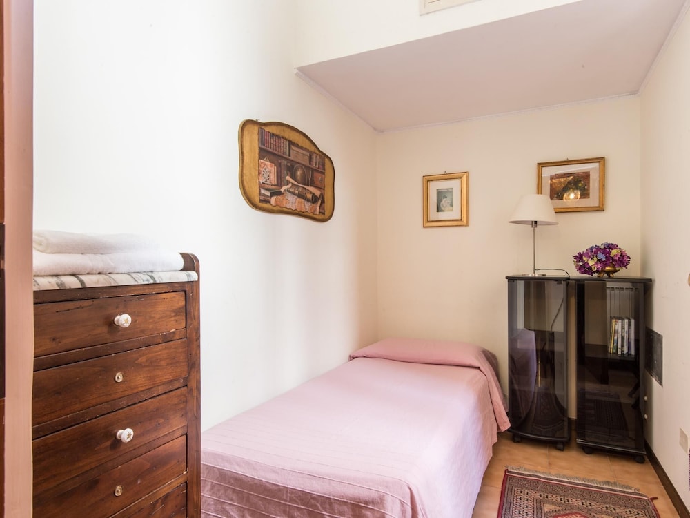 RSH Spanish Steps Luxury Apartment 3/44