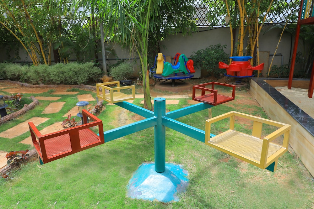 JalMahal Resort &amp; Spa 65/72
