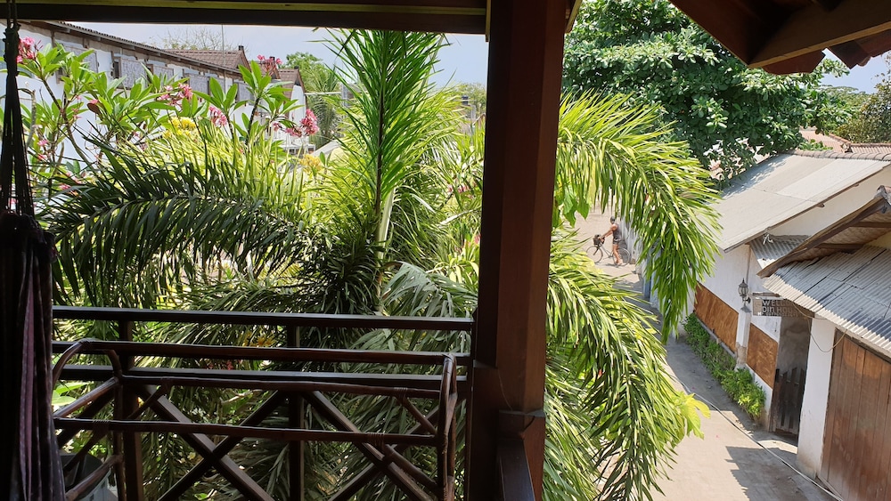 Puri Sayang Bungalows 47/50