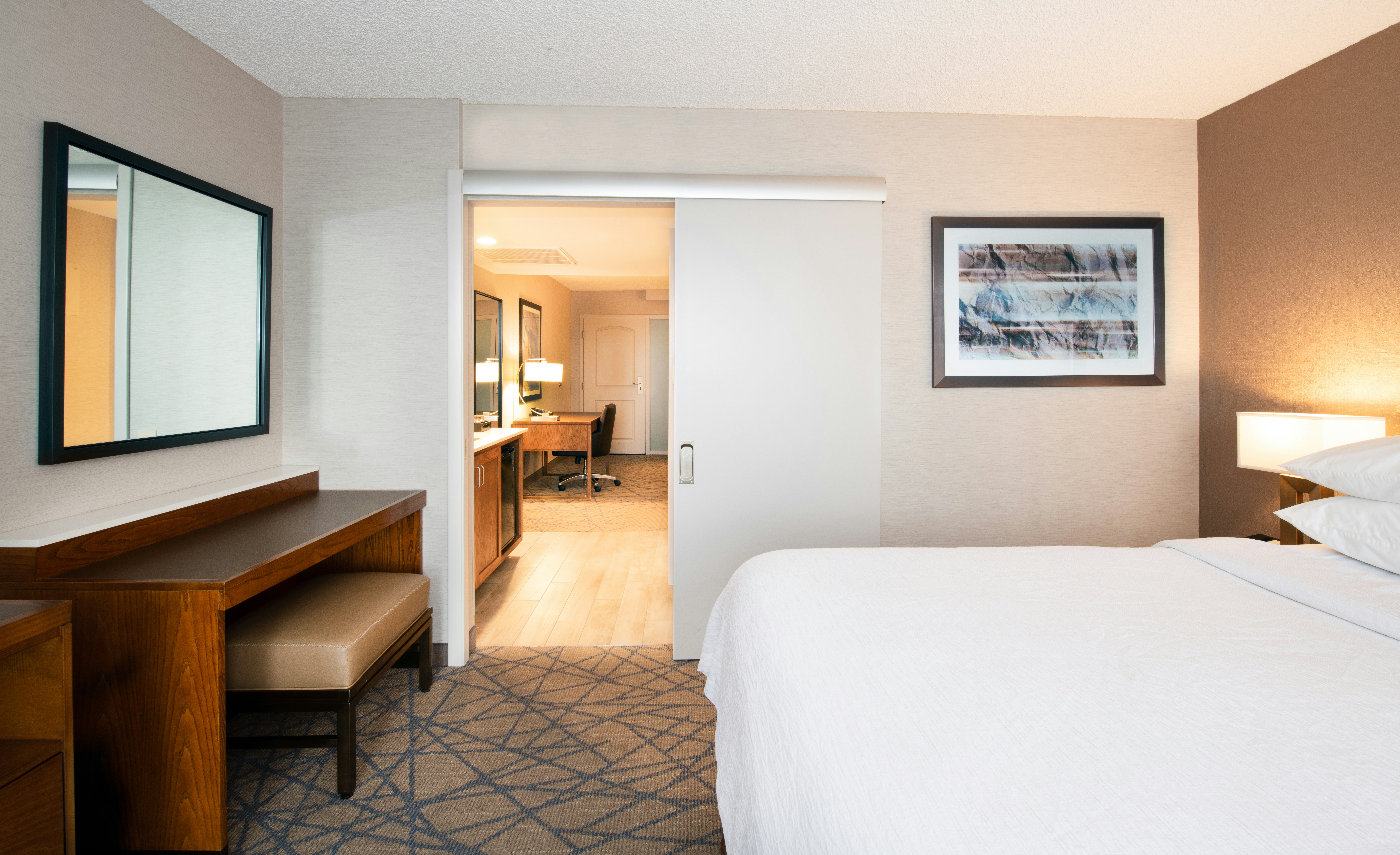 Suite, King Bed, Mountain View, Accessible