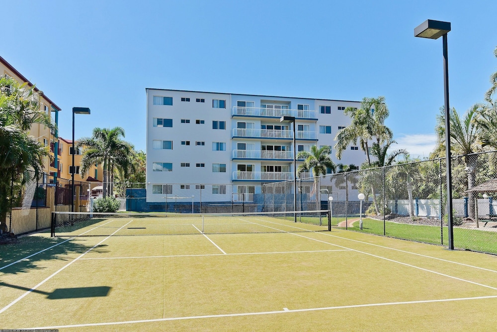 WHITE CREST LUXURY APARTMENTS 15/50