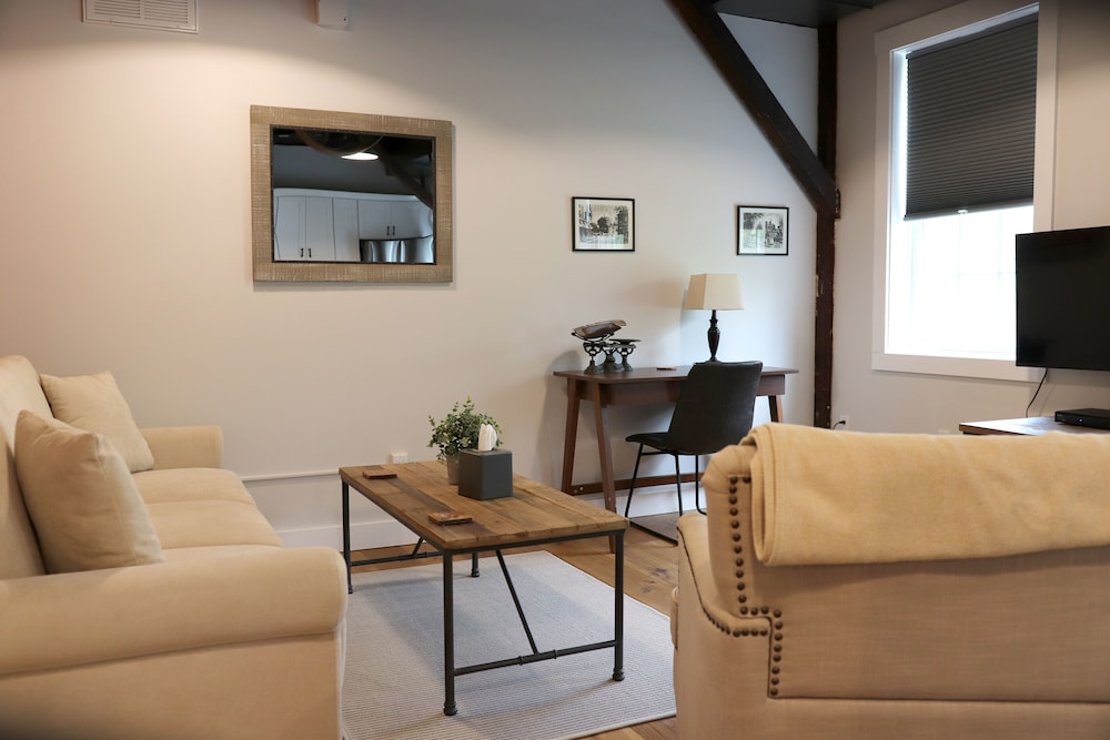 Old Mill Inn 34/51