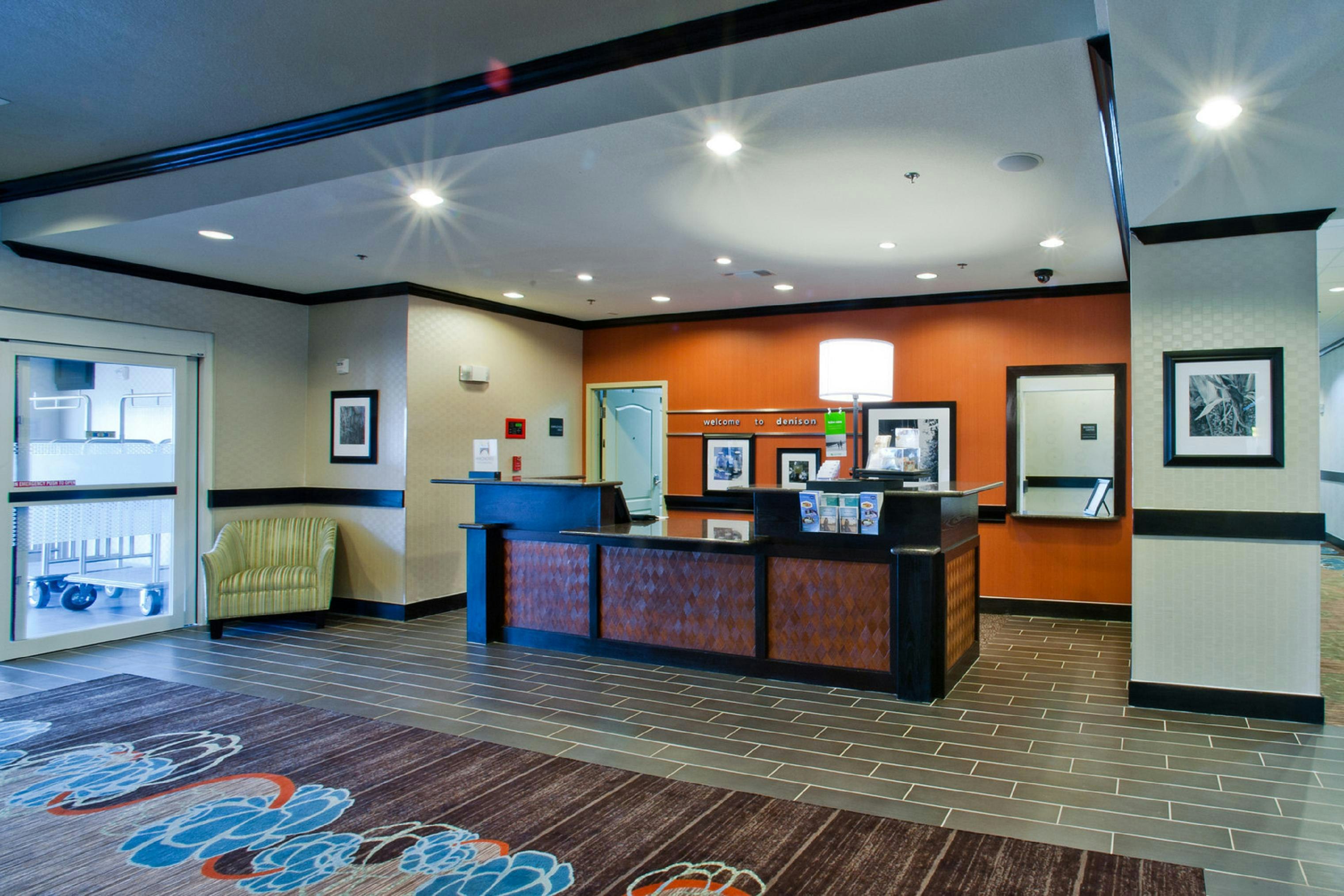 Hampton Inn and Suites Denison, TX 10/60