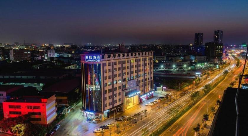Lavande Hotel(Guangzhou Jiahe Wanggang Metro Station & Junhe Avenue Police Academy Branch) 10/43