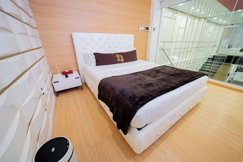 Luks Lofts Hotel & Residences 12/50