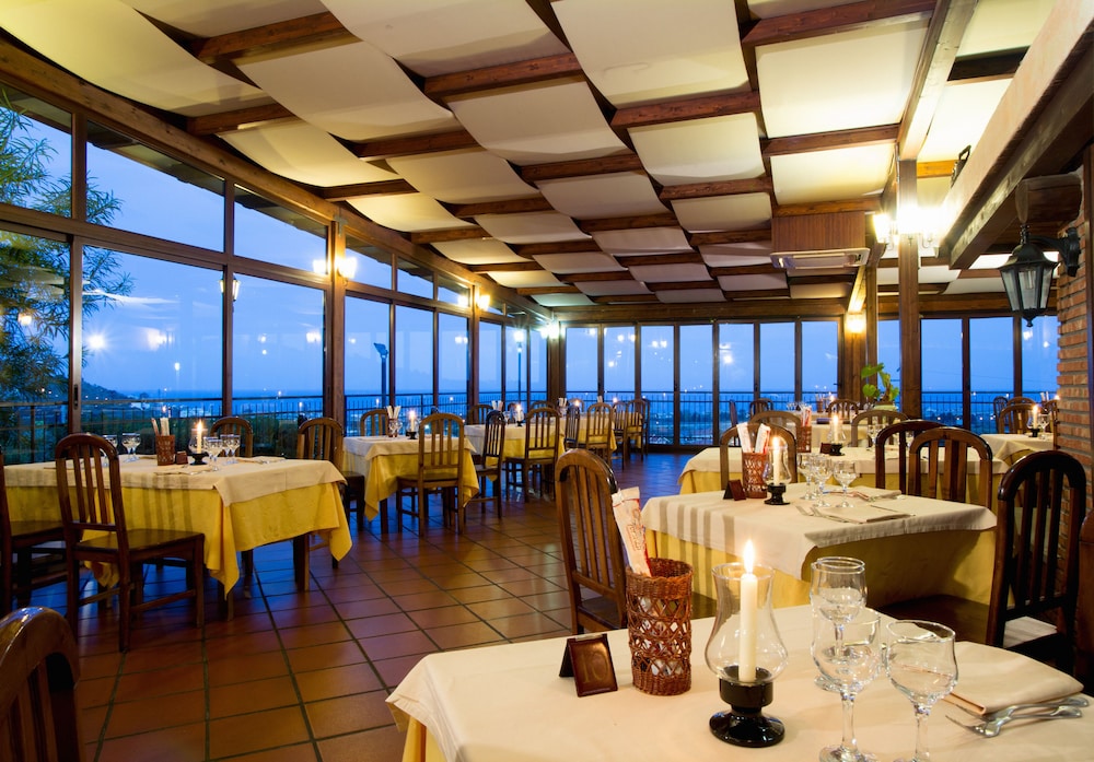 'A NUCIARA PARK HOTEL & WELLNESS CENTER 33/40