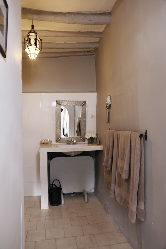 Le Petit Hotel du Flouka 2/50