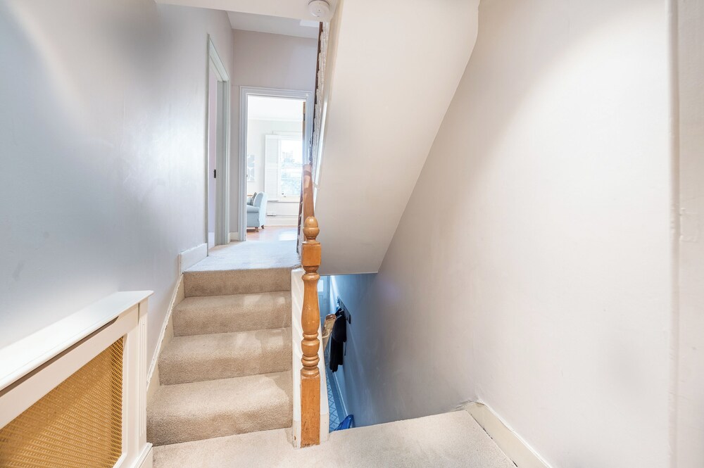 VESTO Three Bedroom Apartment in Clapham 13/26