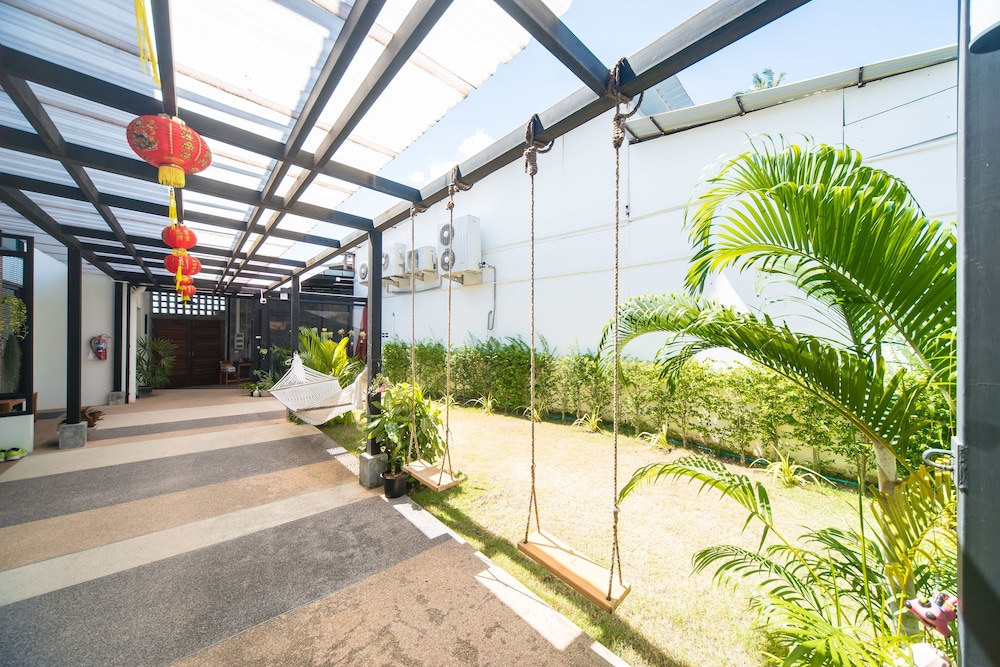 Chillhub Hostel 14/24