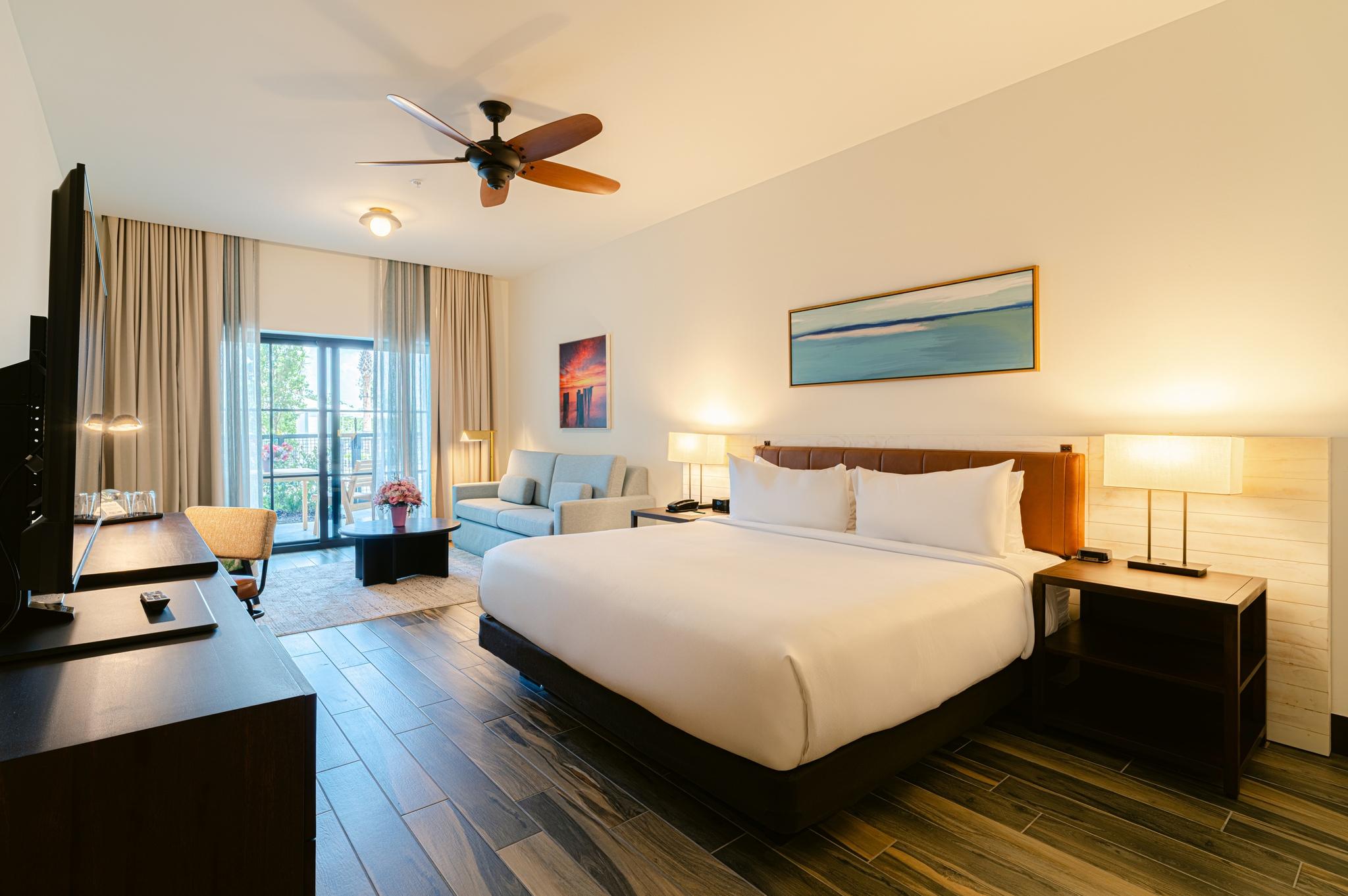 Walkout, Studio, King Bed, Pool Side, Patio