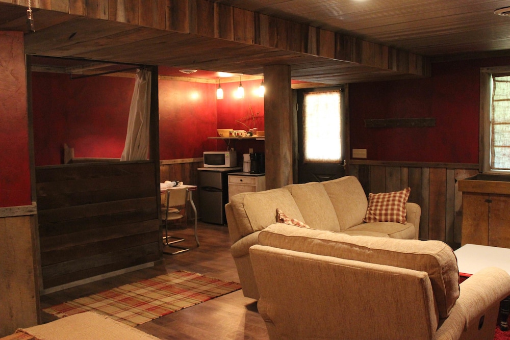 Amish Country Comfort 8/17