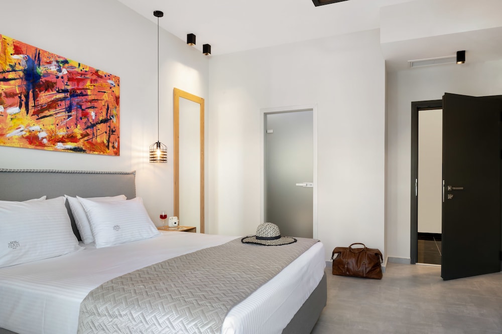 Sea Level Hotel 10/40