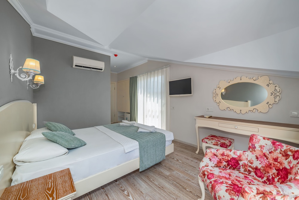 Majestic Hotel 26/52