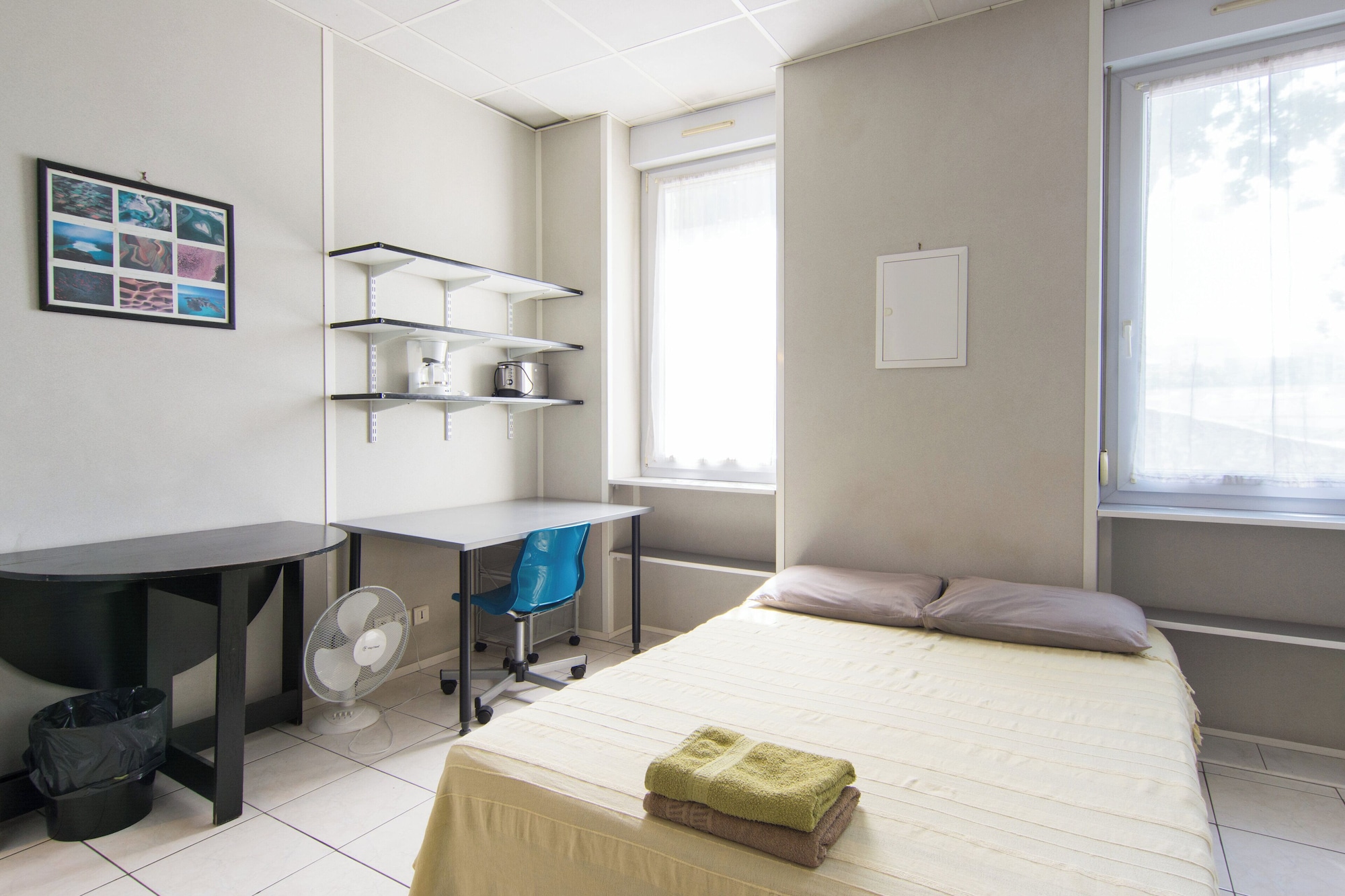 1 BEDROOM, BASIC, STUDIO