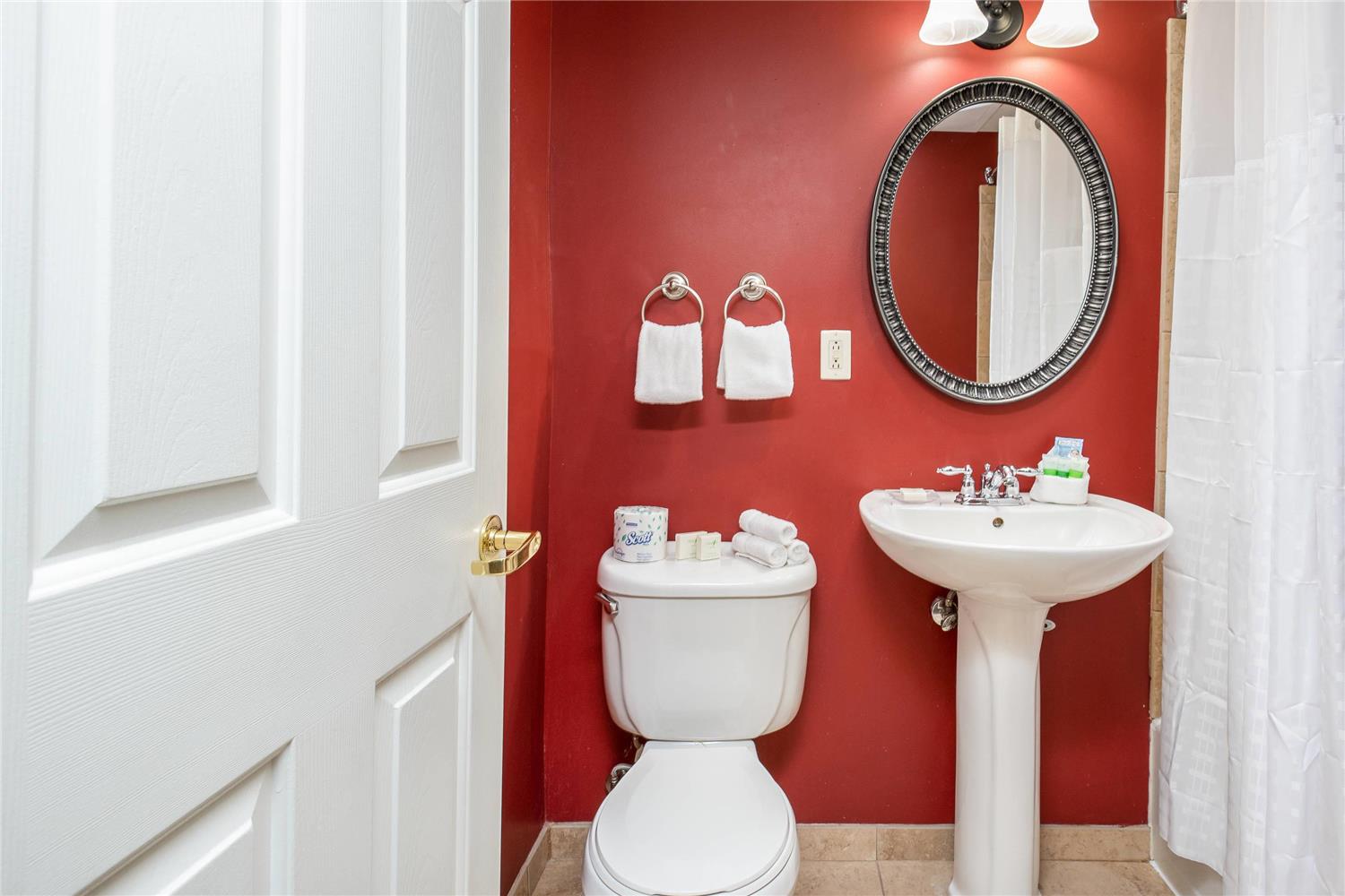 Clarion Collection Hotel Arlington Court Suites 28/28