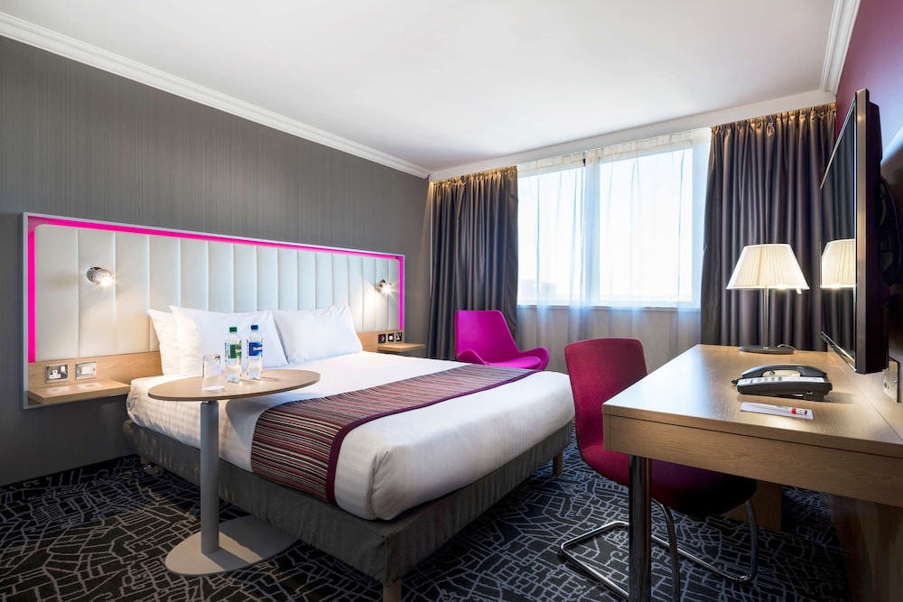 Mercure Northampton 7/63