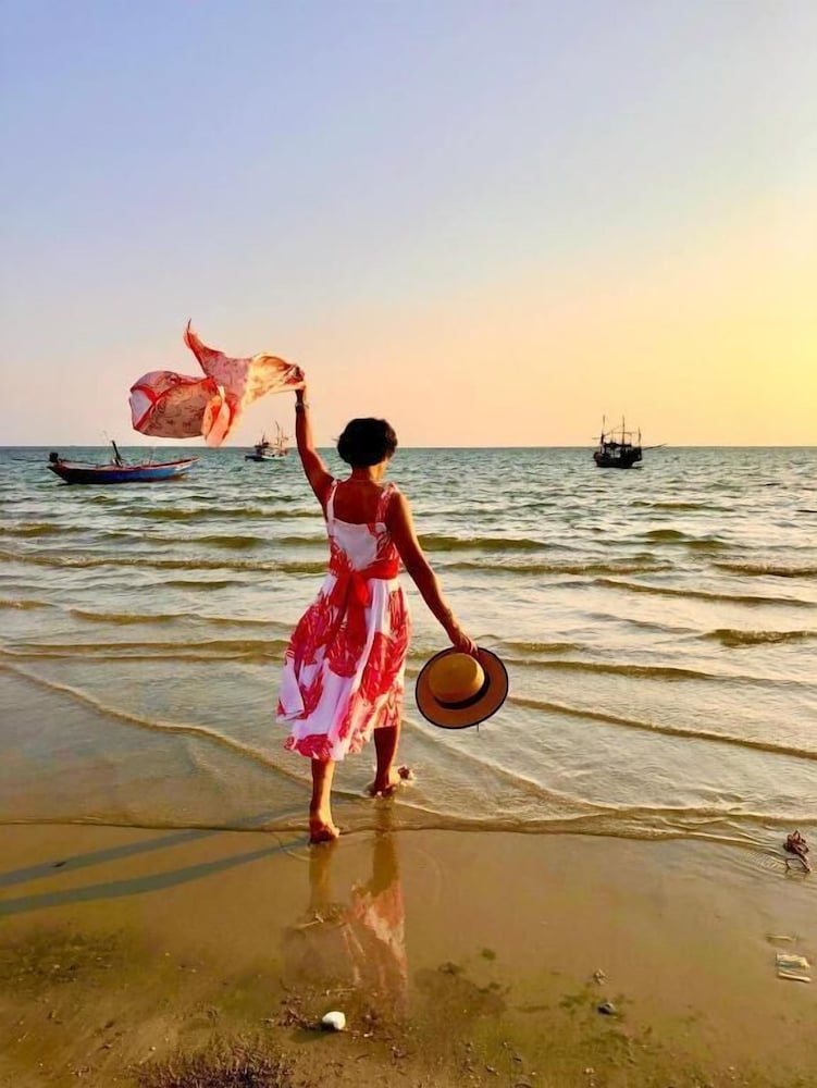 Villa Cha Cha Chaolao Beach Resort 50/60