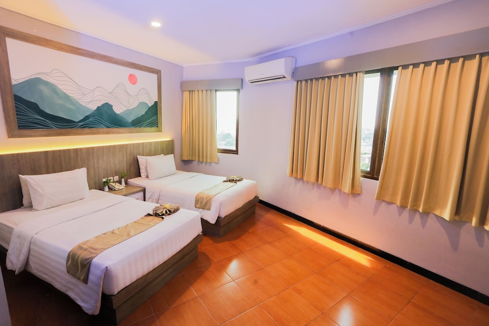 DELUXE, TWIN BEDS