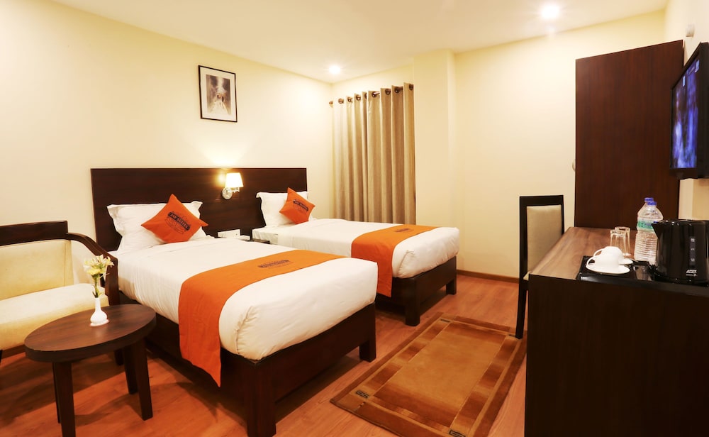 Hotel Jay Suites 20/75