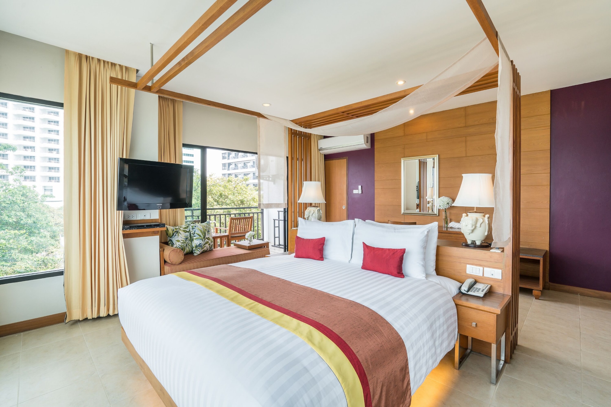 Suite, King Bed, Ocean Front