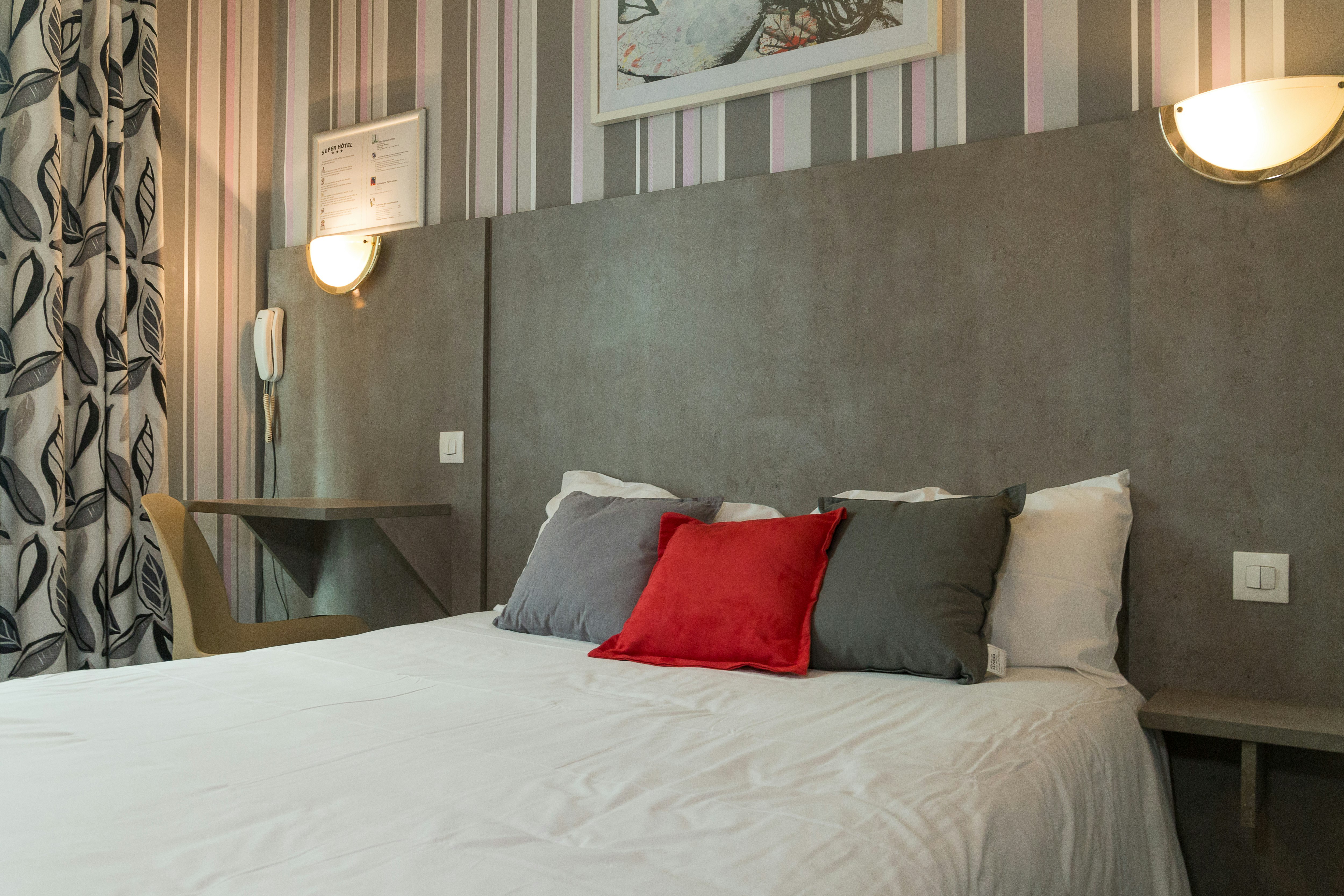 PANAM HOTEL PARIS GAMBETTA (ex Superhotel) 23/50