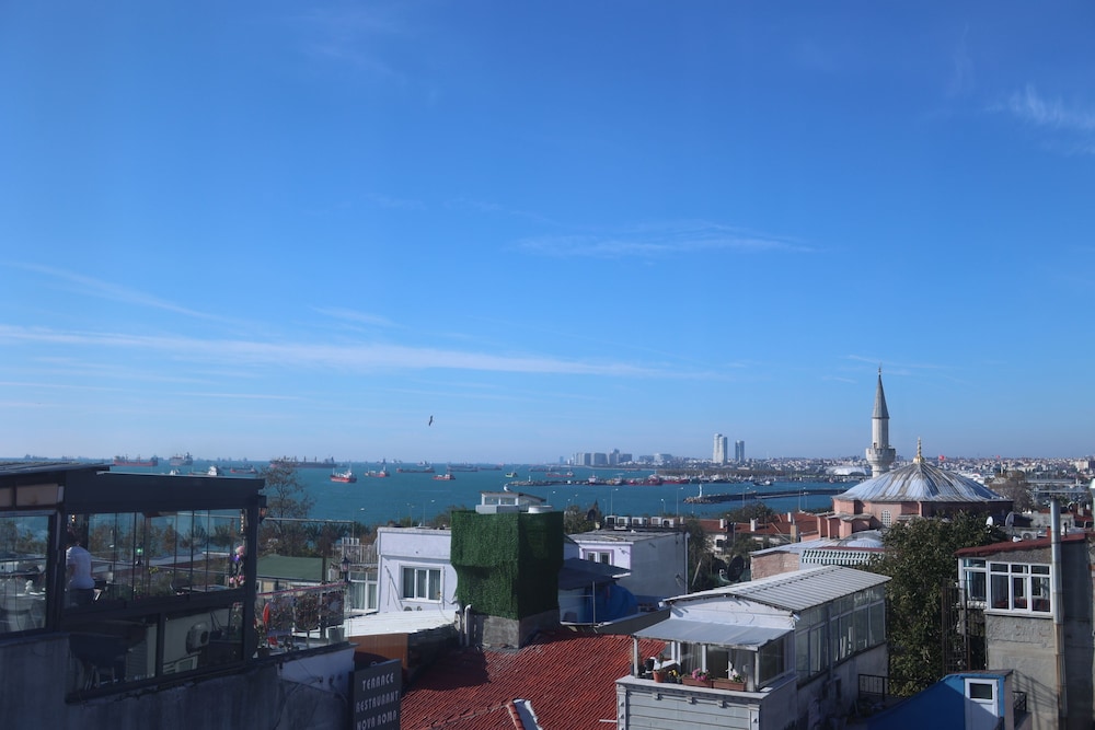 Arven Boutique Hotel 60/69