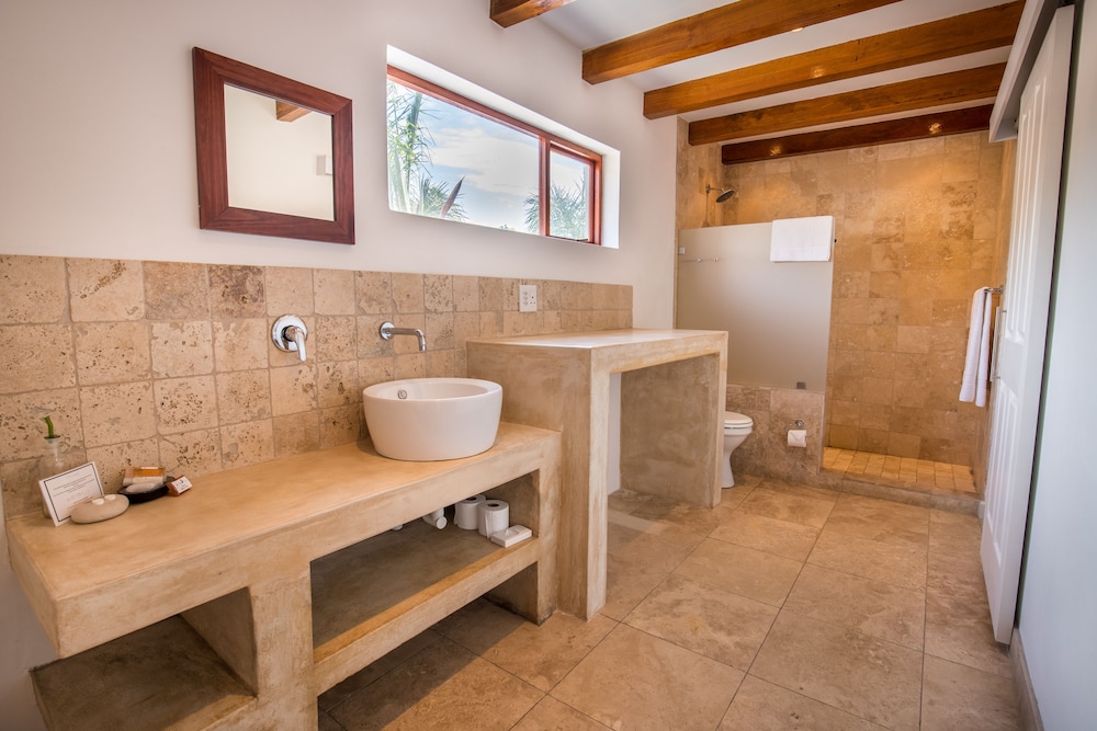 Mimosa Lodge 45/45