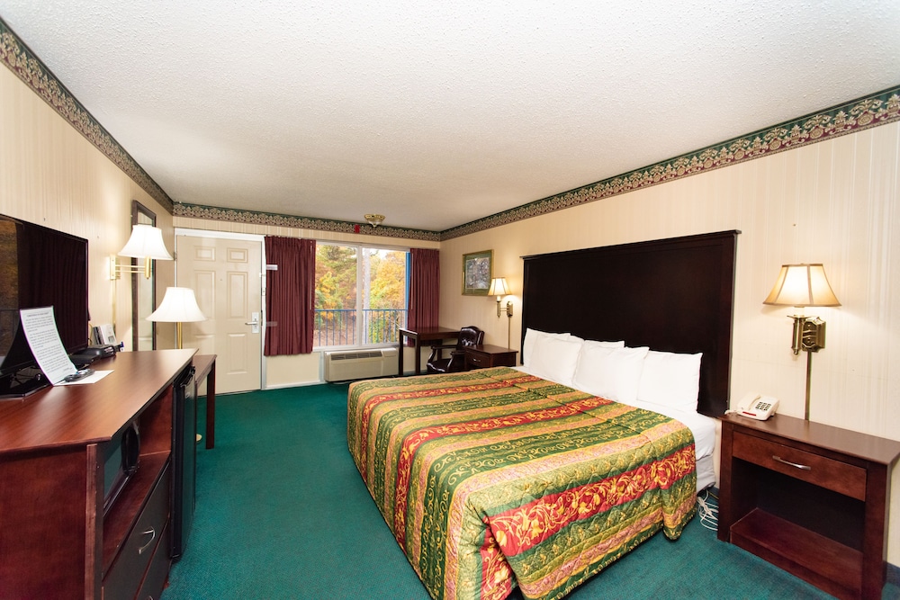 Ozarka Lodge Eureka Springs 9/28
