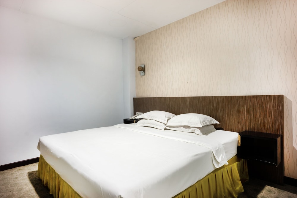 Hotel O Makassar near Losari Beach formerly Ocean View Hotel 9/21