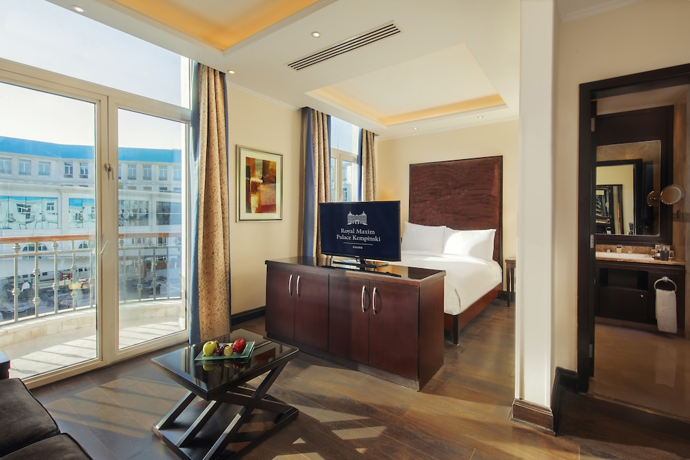 1 BEDROOM, CABANA POOL, CABIN, POOL VIEW, BALCONY