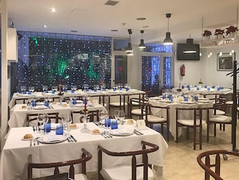 restaurant cafeteria